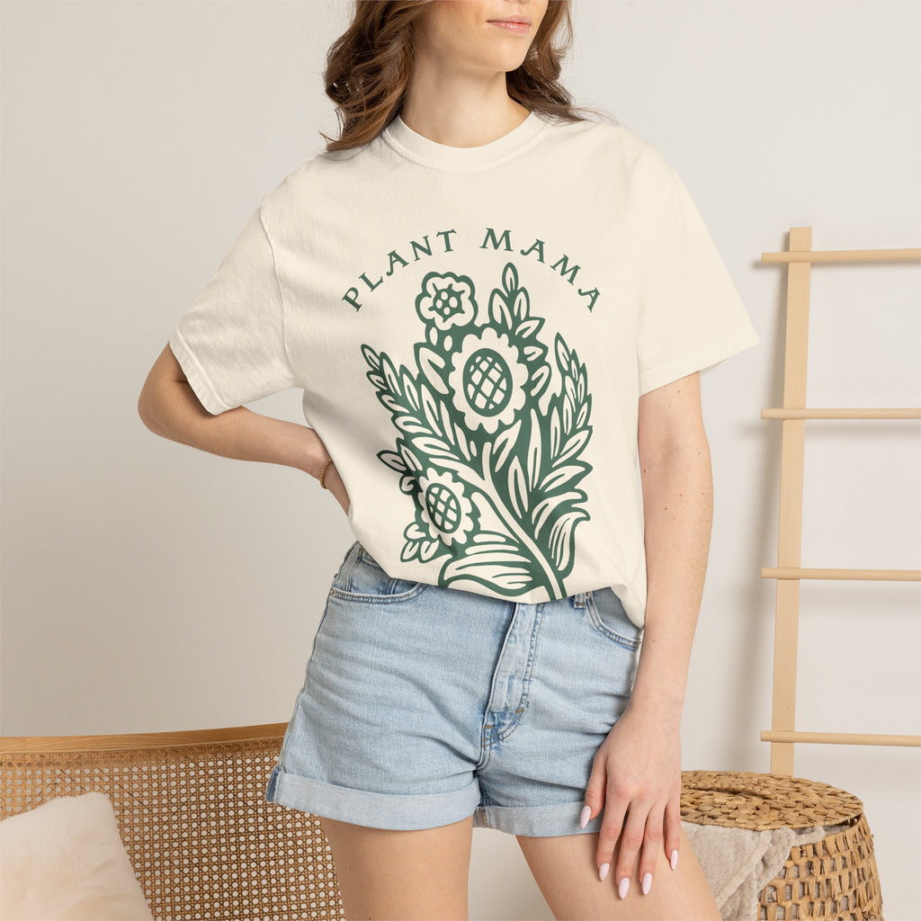 Plant Mama floral illustration T-Shirt | botanical mother design