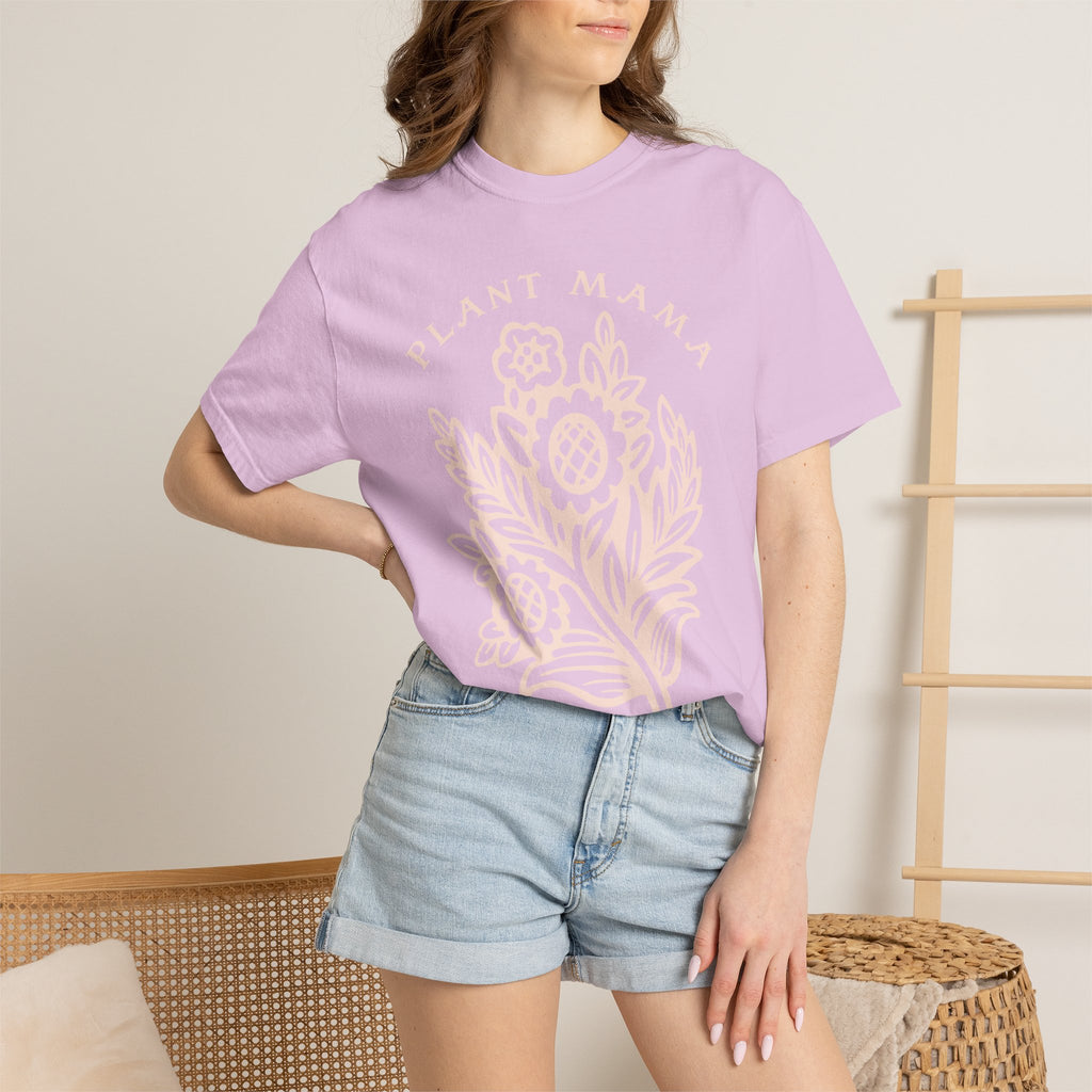 Plant Mama floral illustration T-Shirt | botanical mother design